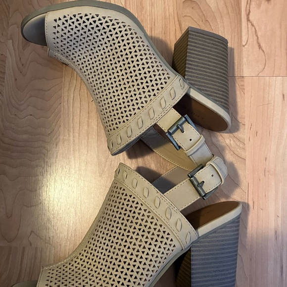 Block heel peep toe sandals - Picture 5 of 6